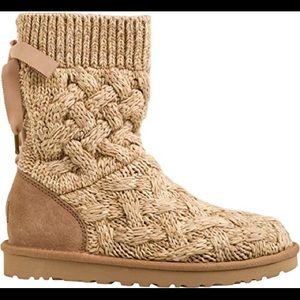 Ugg Isla Knit Booties women’s 9